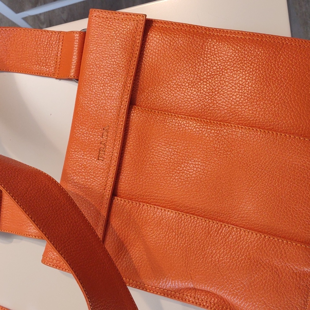 Beautiful leather Prada crossbody
